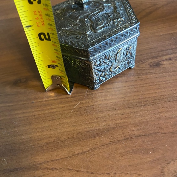 Vintage Trinket Jewelry Box - Picture 12 of 12